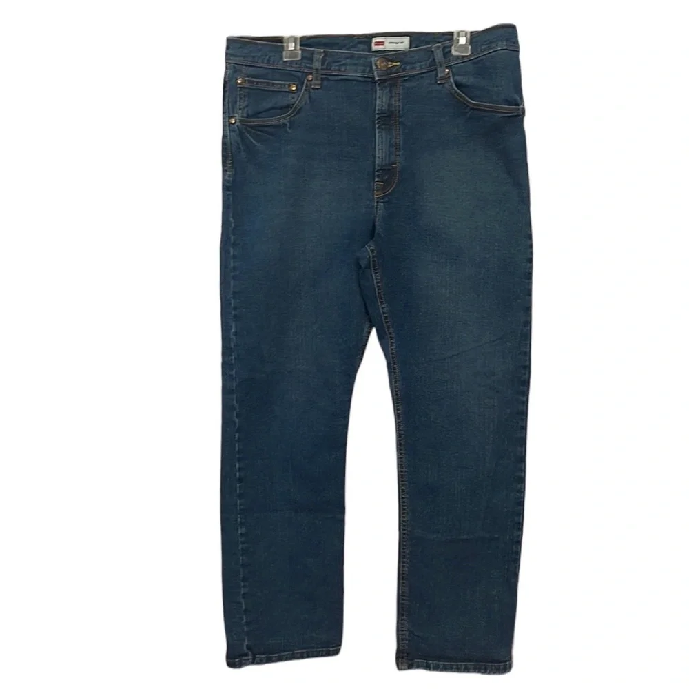 Wrangler Men’s EUC Straight Fit Jeans in EUC Dark Rinse Waist 36” Length 30” 🤠